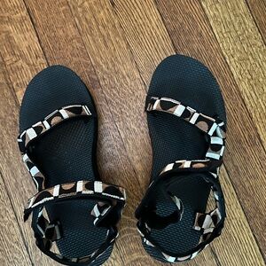 Teva Midform Universal🌙